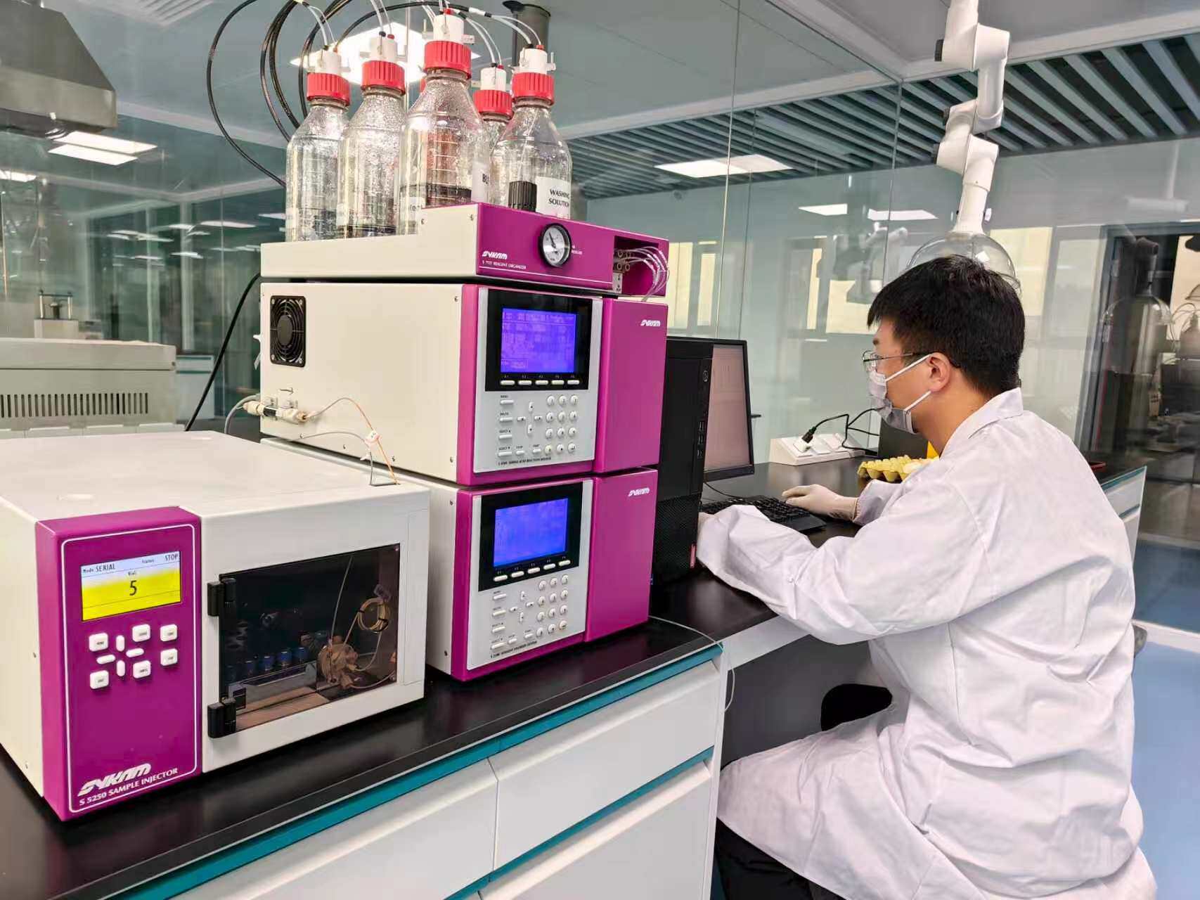 Quality control laboratory with chromatography instruments