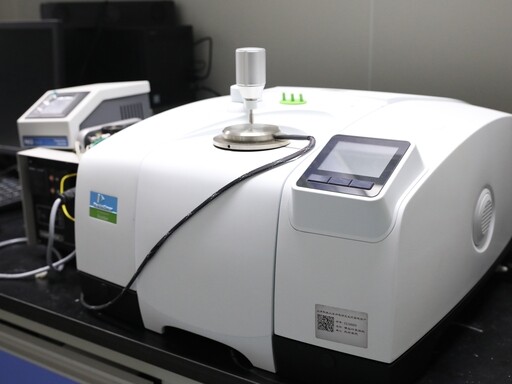 Optical elements for scientific research instrumentation