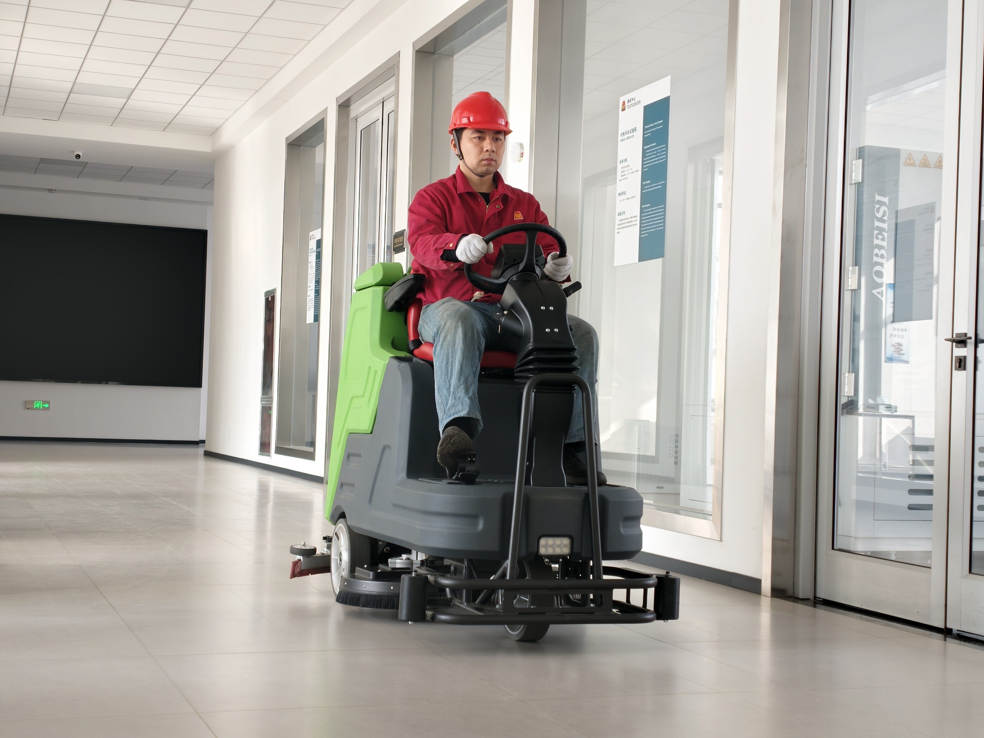 Electric Floor Scrubber - View 3