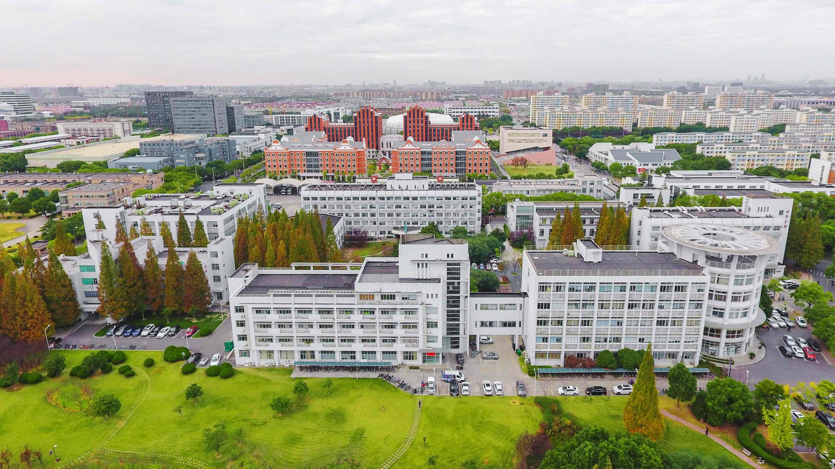 Tianyi Quan'an advances deep industry-university-research collaboration with Shanghai Jiao Tong University and leading aerospace research institutions.