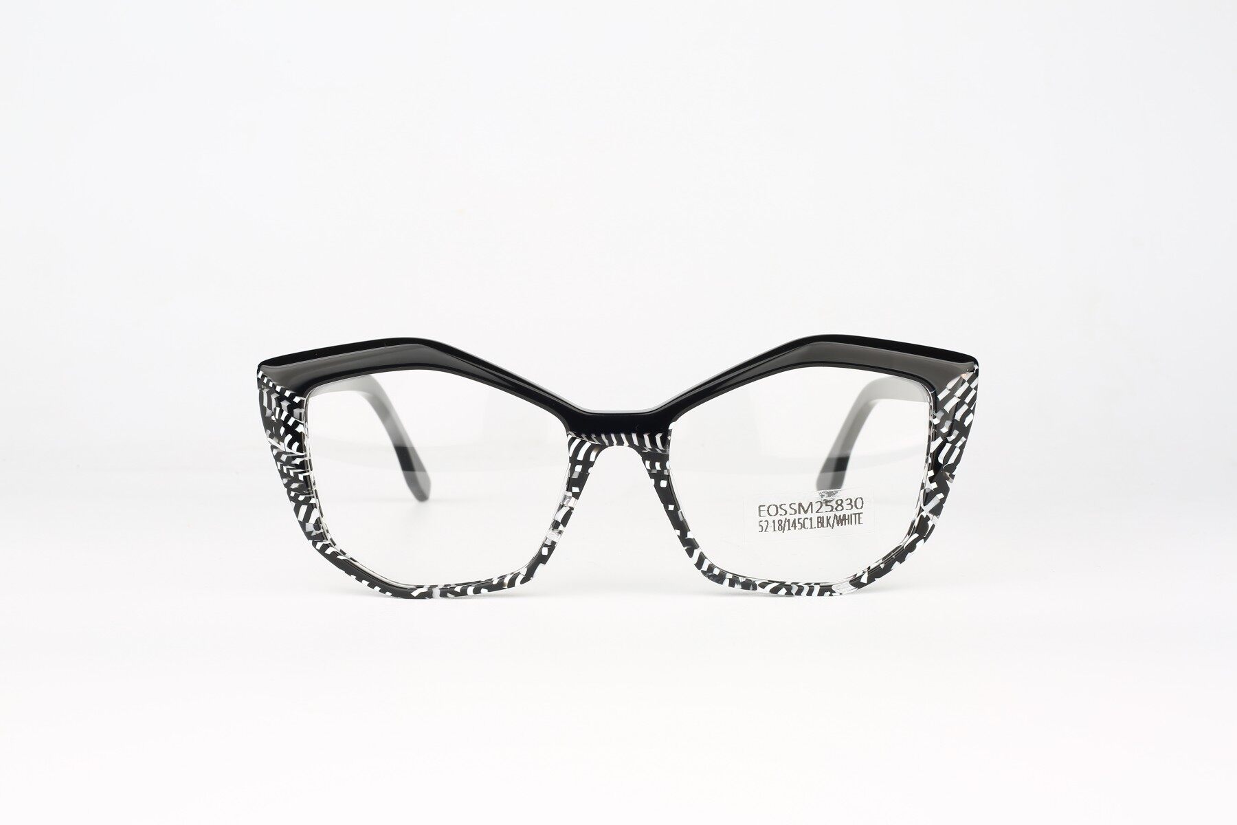 EOSSM25830