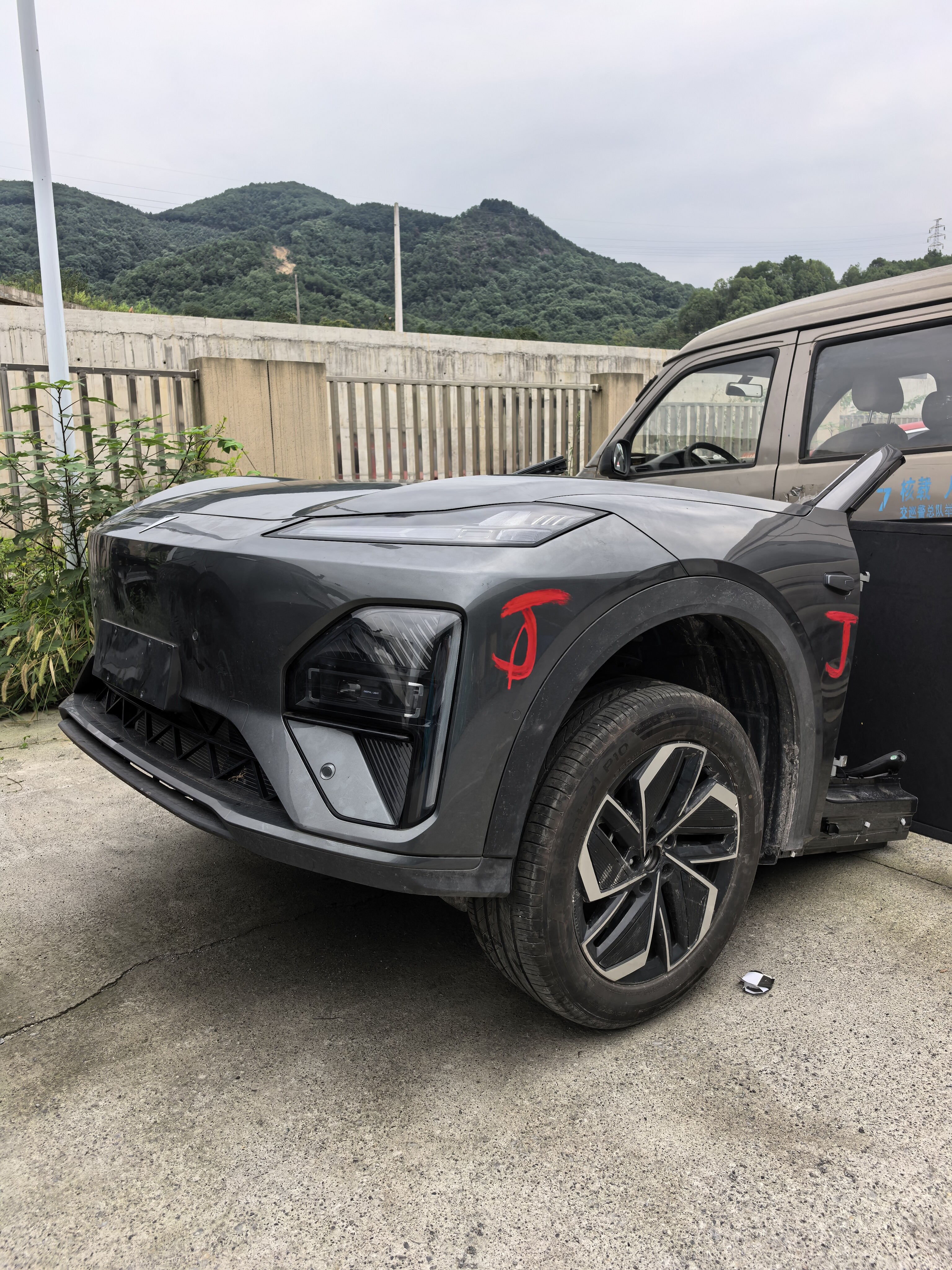 Deepal S07 seats interior trim and body-side components