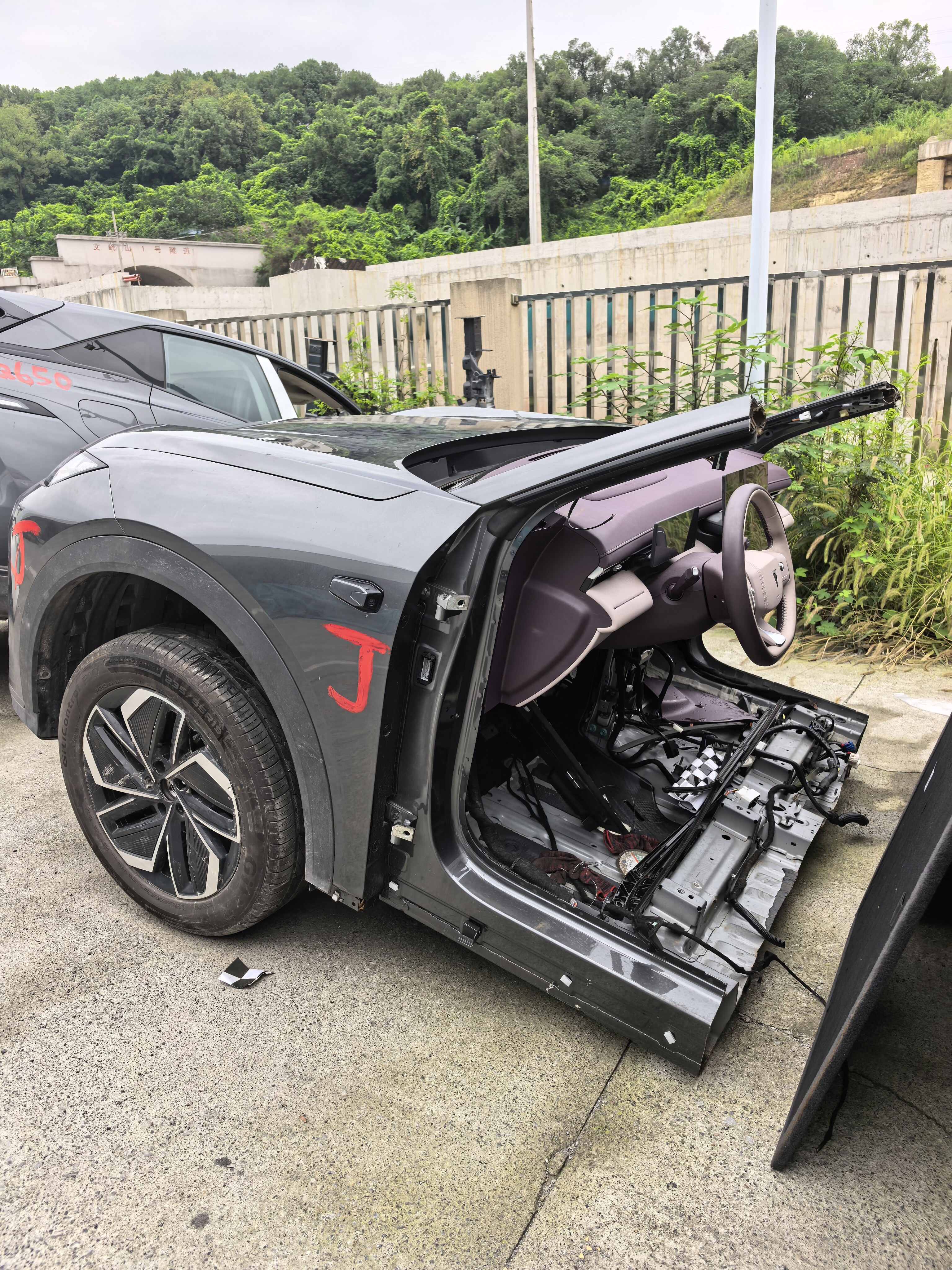 Non-accident Deepal S07 test vehicle dismantled for genuine parts