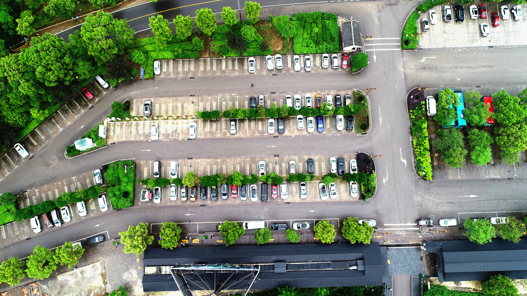 Eco-friendly Parking Lot