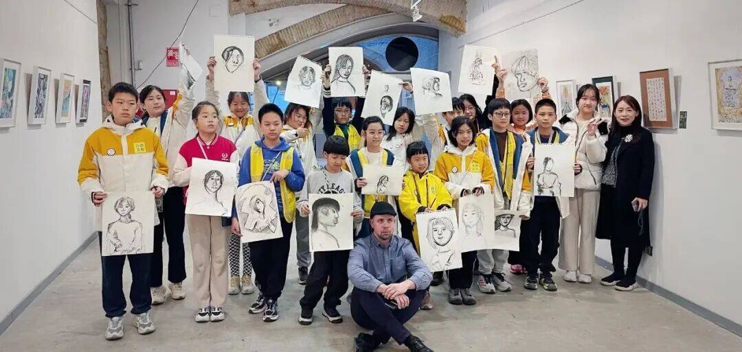 Zhenyifang Creativity Art Study Tour and Exhibition Held Successfully at Tate