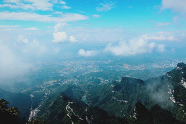 Full-View Guizhou Feast: 7-Day In-Depth Tour of Qiandongnan's Landscapes and Buddhist Sacred Sites