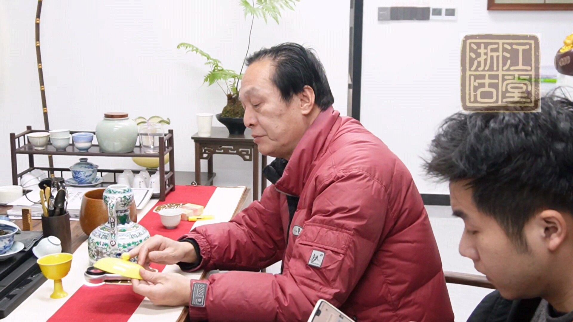 Mr. Ou, a collector from Cixi