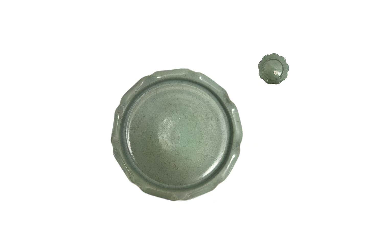 Northern Song Ru Kiln Tianqing Glazed Hibiscus-Shaped Brush Washer