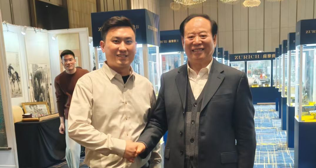Group photo with Ma Yingming, Deputy Director of the National Museum