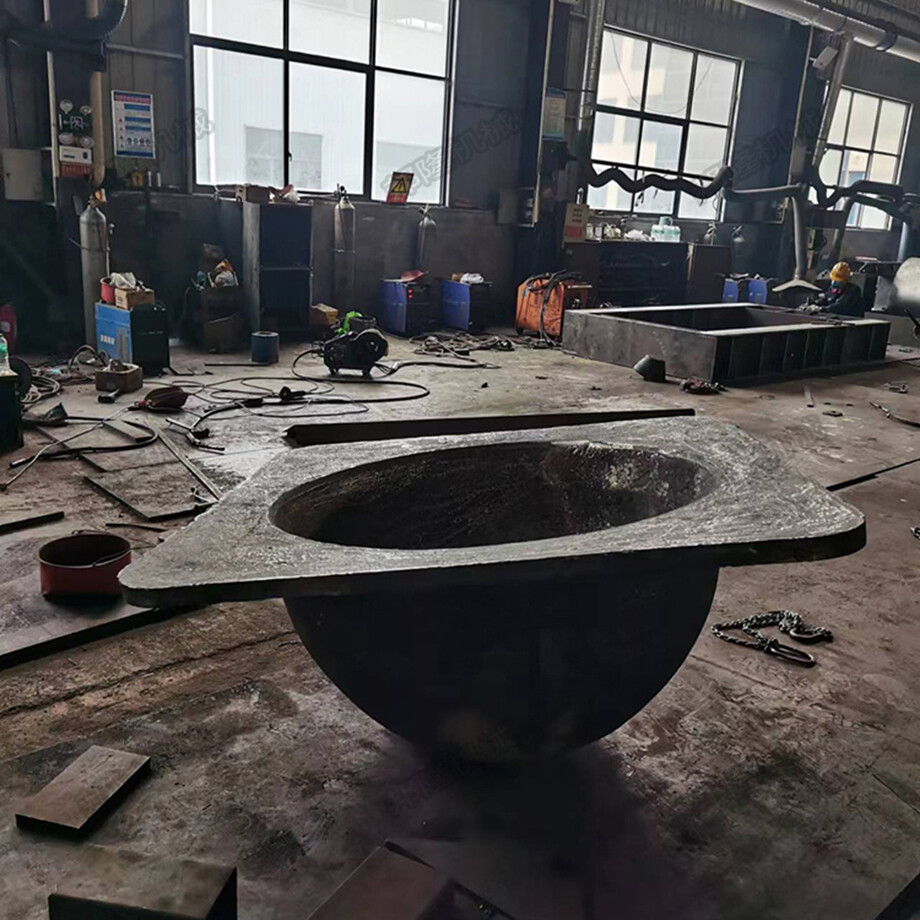 Casting housing
