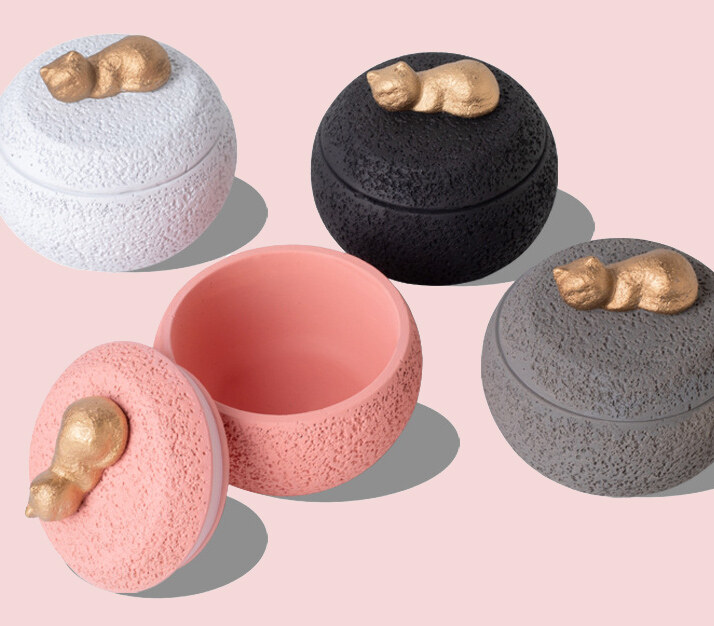 Ceramics cremation urn