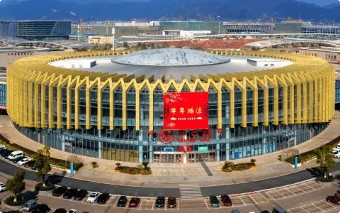 International Production Materials Market in Yiwu, supplying fabrics, machinery and production equipment