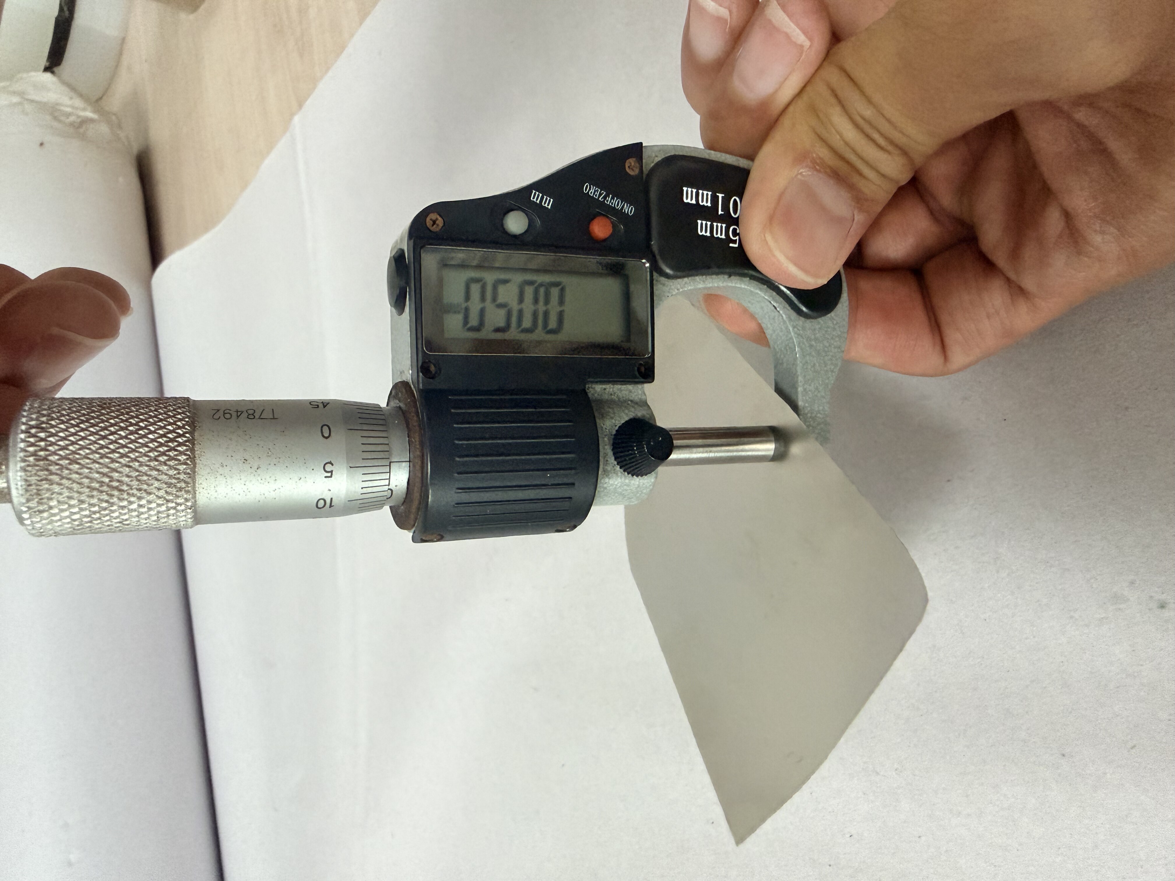 5μm 厚度实测