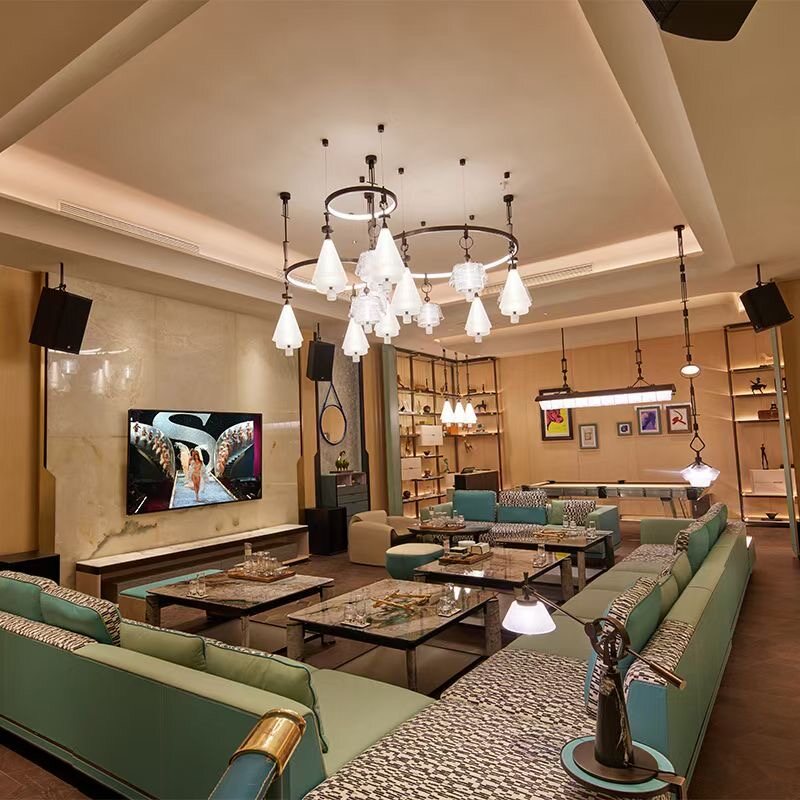 豪华 KTV 包厢