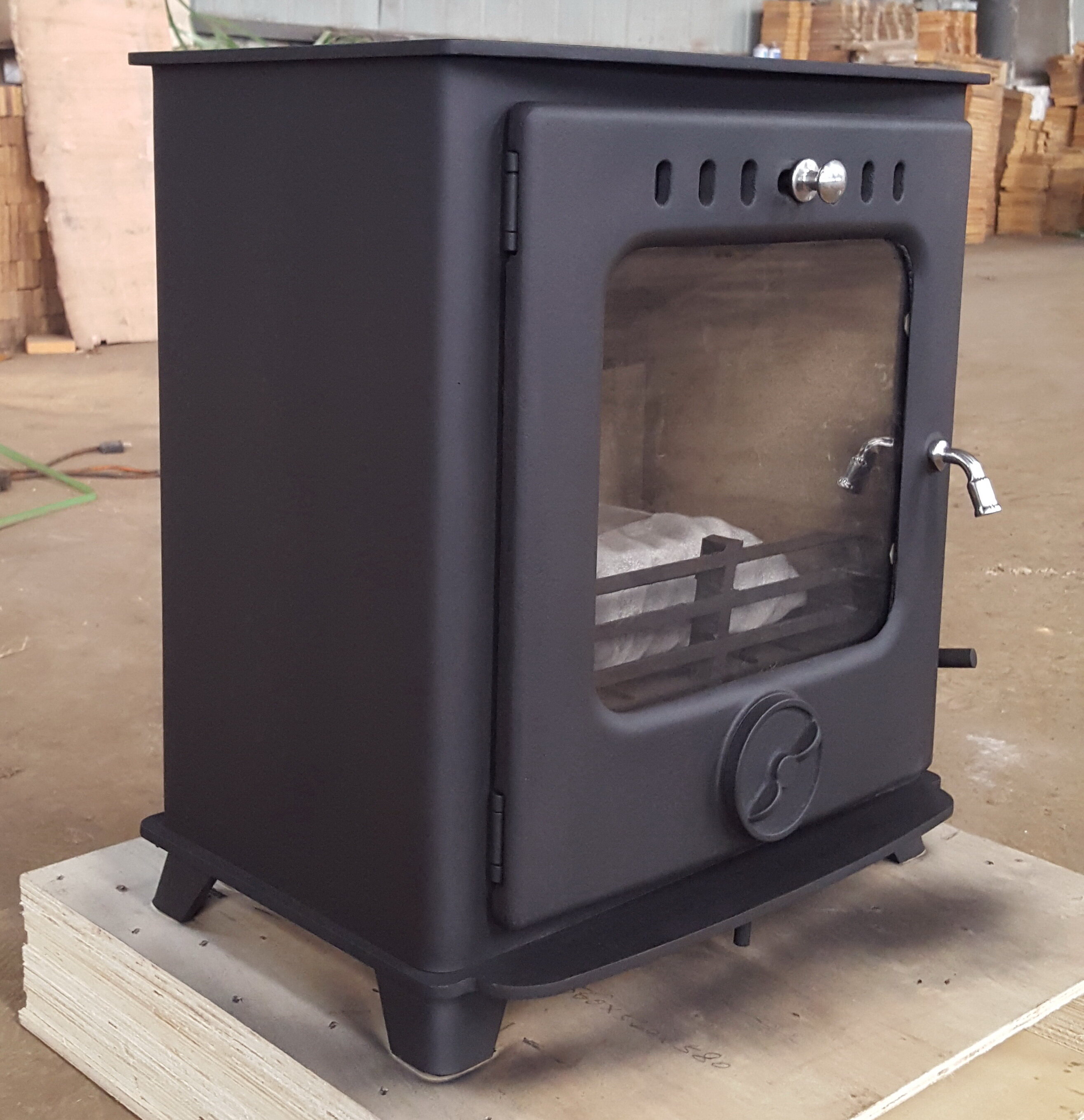 Modern Minimalist Fireplace thumbnail 3