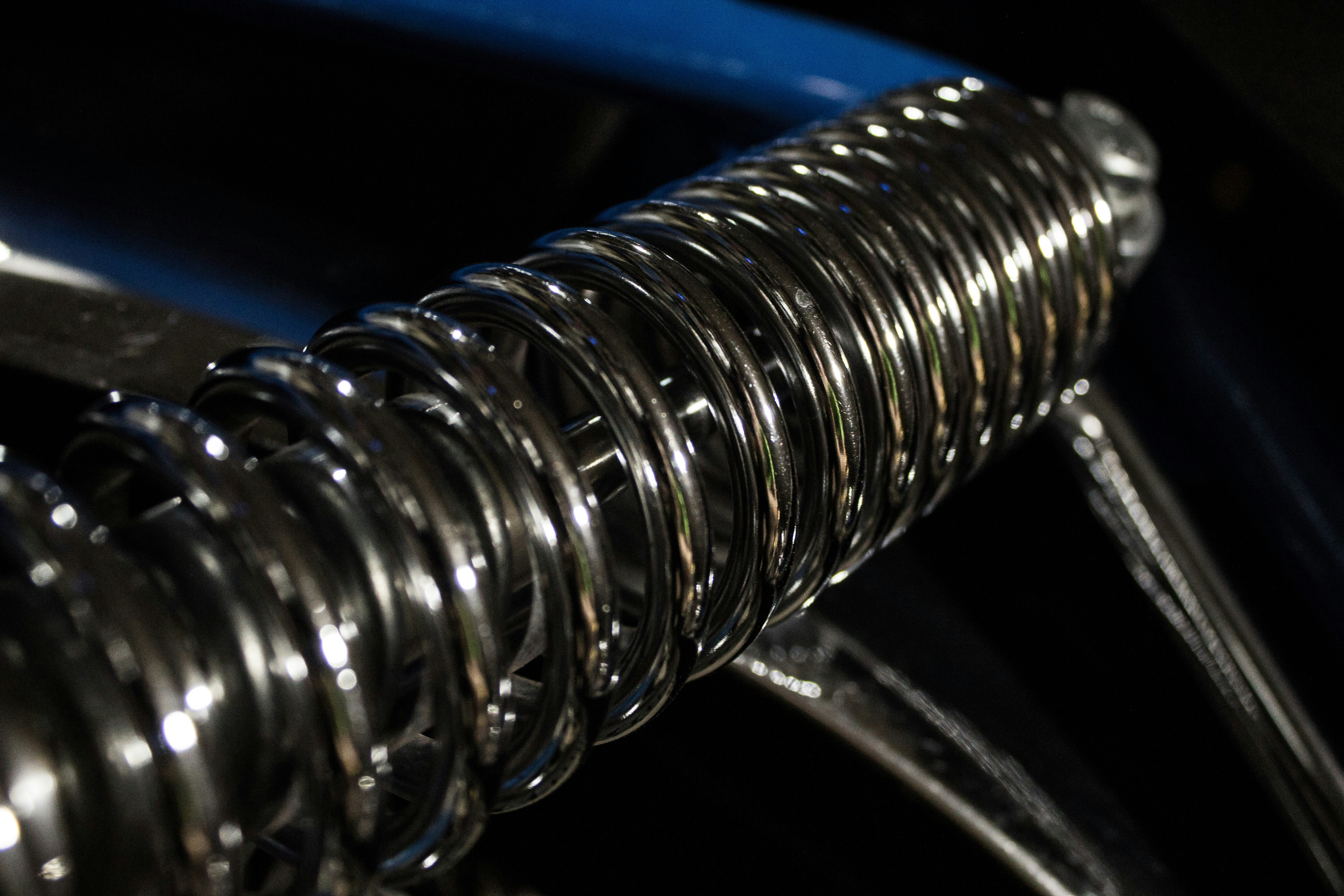 Low-alloy ultra-high-strength spring steel