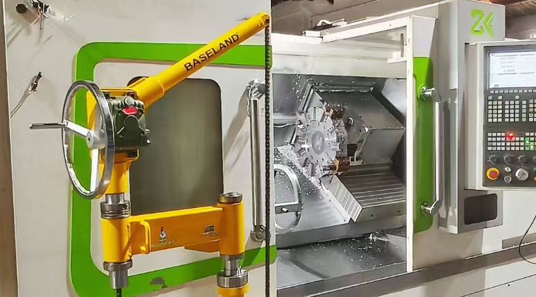 某精密机械 CNC 车间吊装使用场景