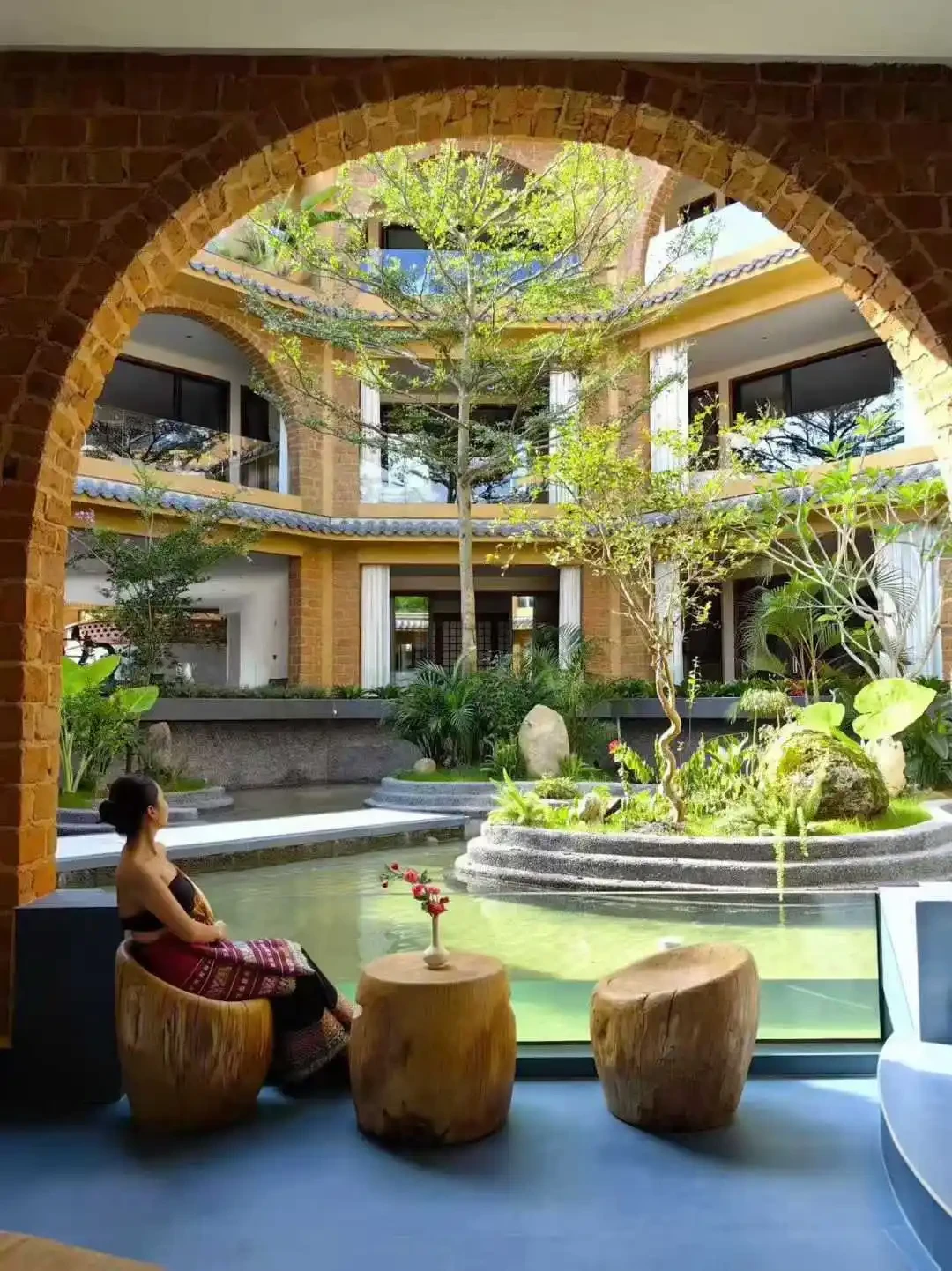 Yunnan Mangshi Jiangxin Guiyu Homestay Furniture Project: Real-World Showcase