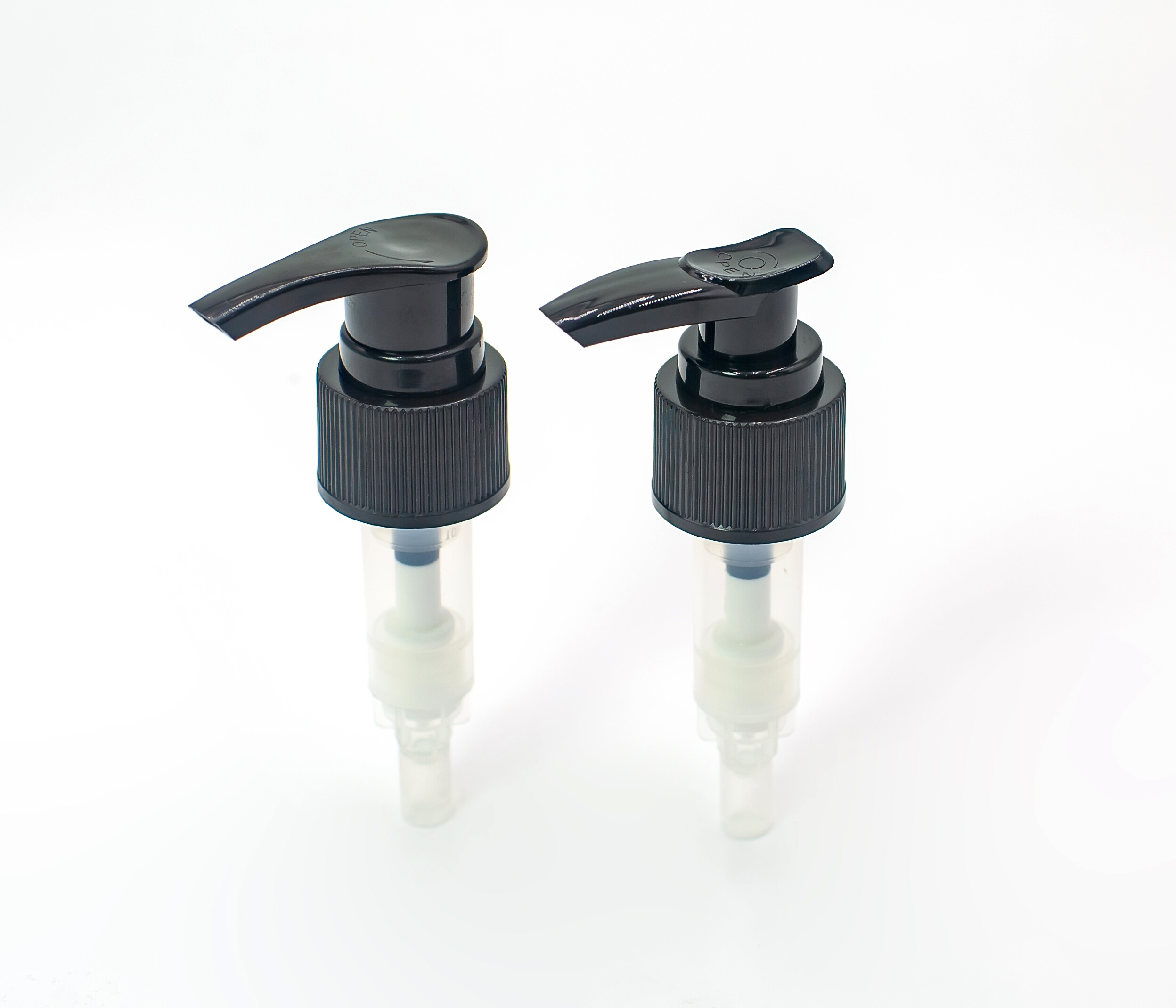 Lotion pump view 4
