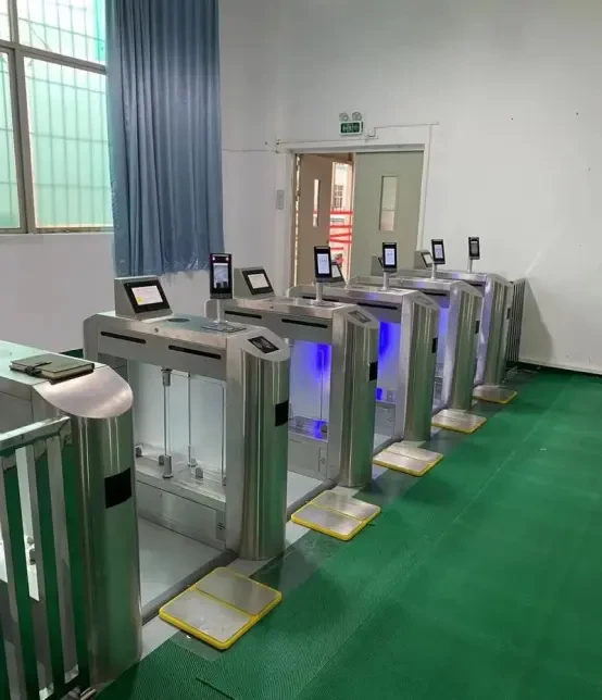 防静电闸机安装-人脸识别系统 工程照片 3