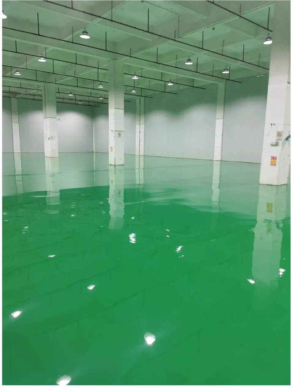 太仓众华仓库防静电环氧地坪 工程照片 4