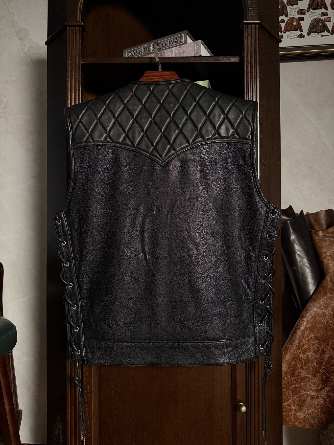 Black Diamond-Yoke Vest - back view