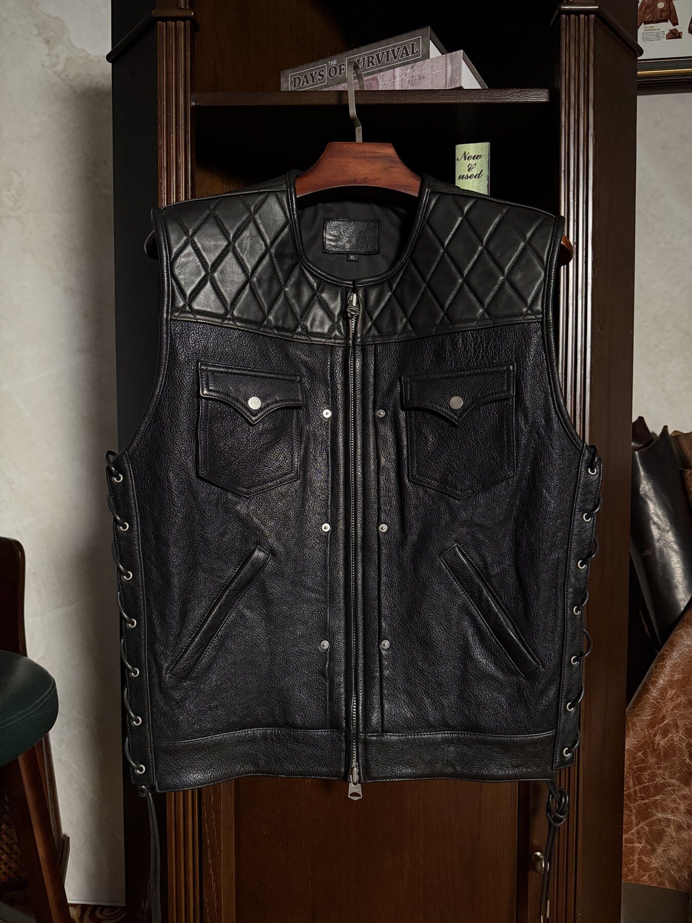 Black Diamond-Yoke Vest - front view