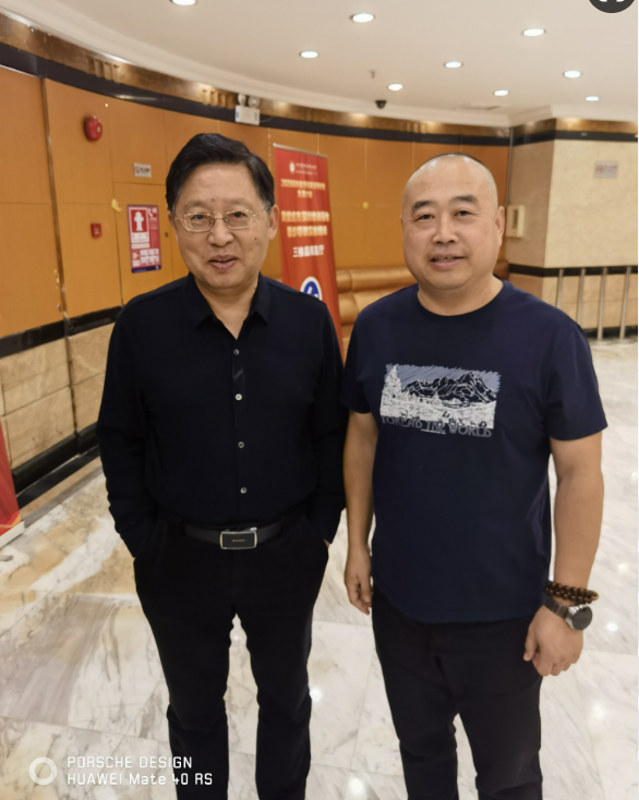 夏雨广医师与导师黄煌教授合影