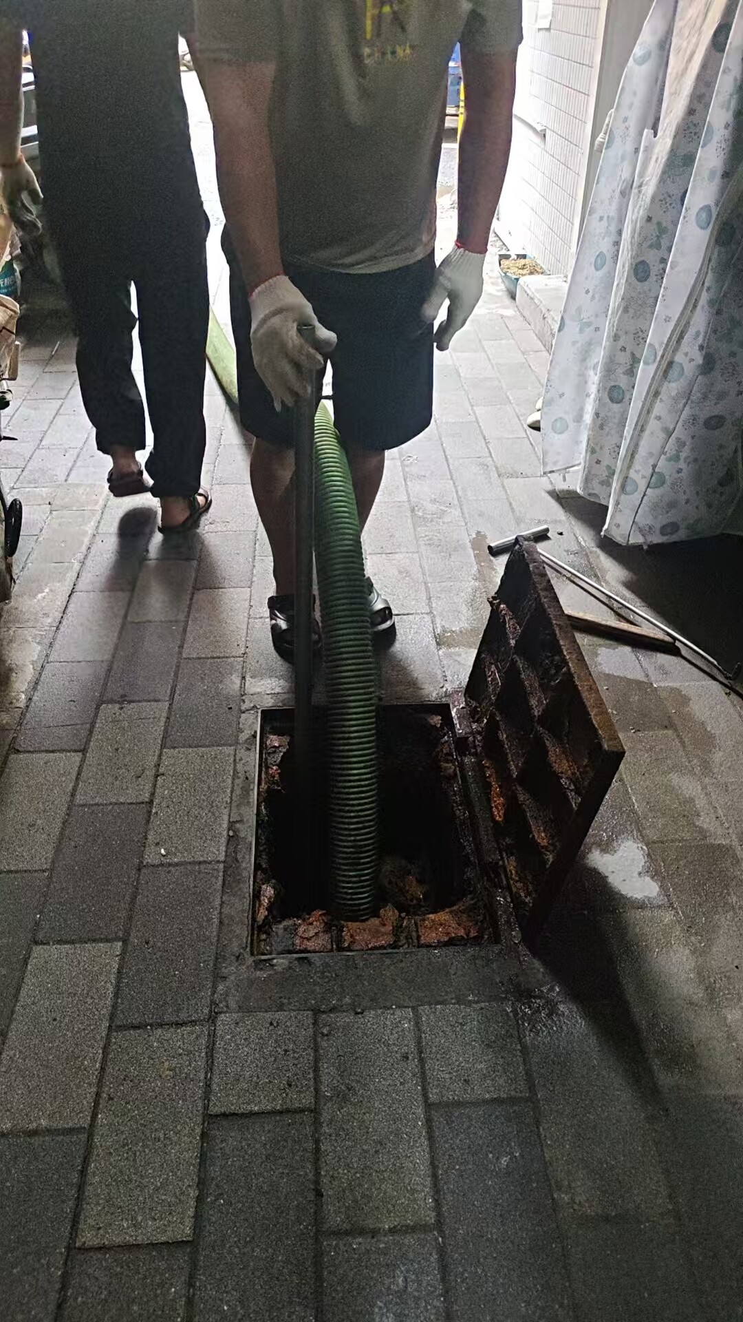 化粪池清理科普:西乡片区收费因素与标准化施工流程