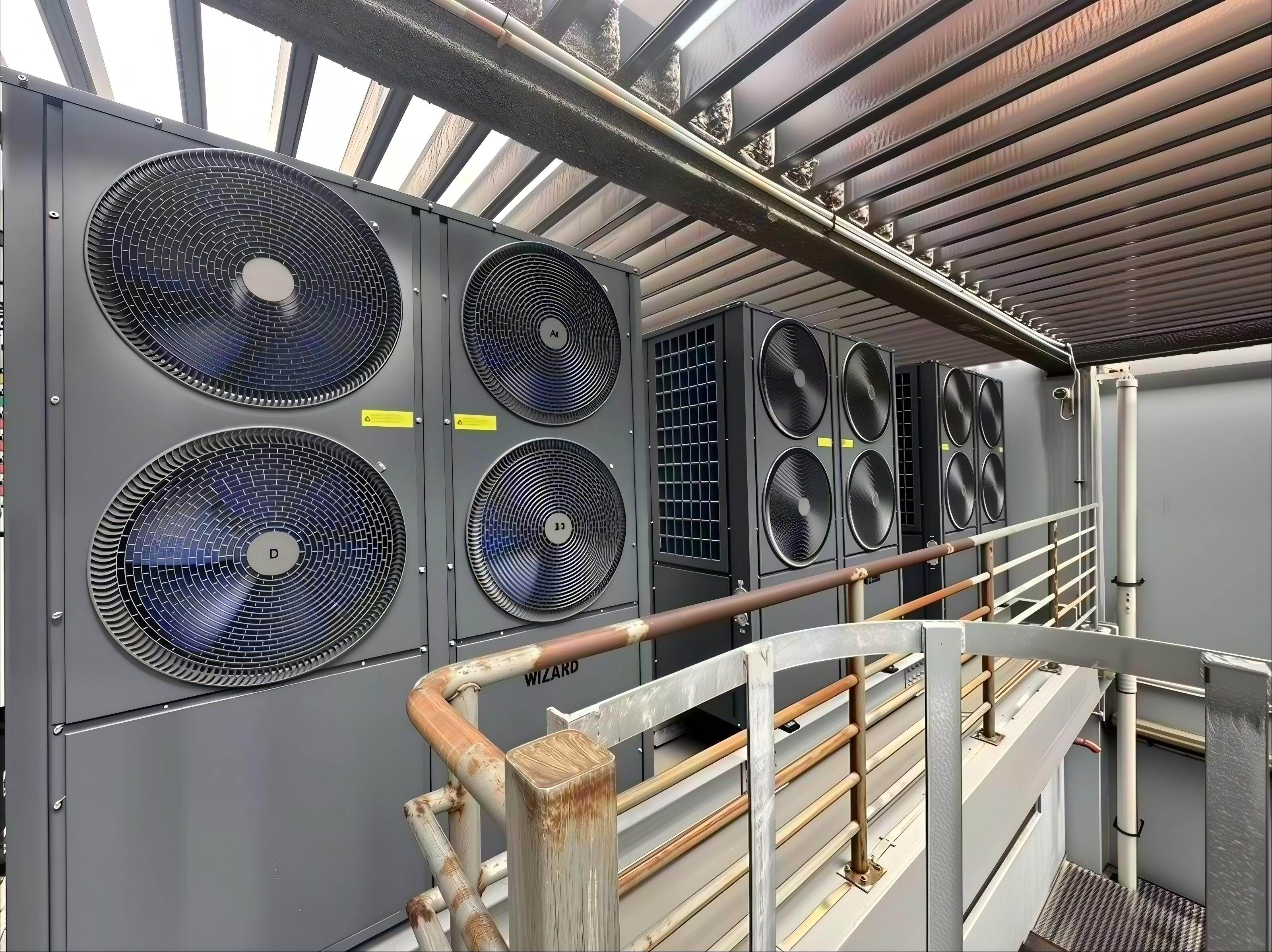 135KW Customized Modular Commercial High temp Air source heat pump ( Side-blowing)