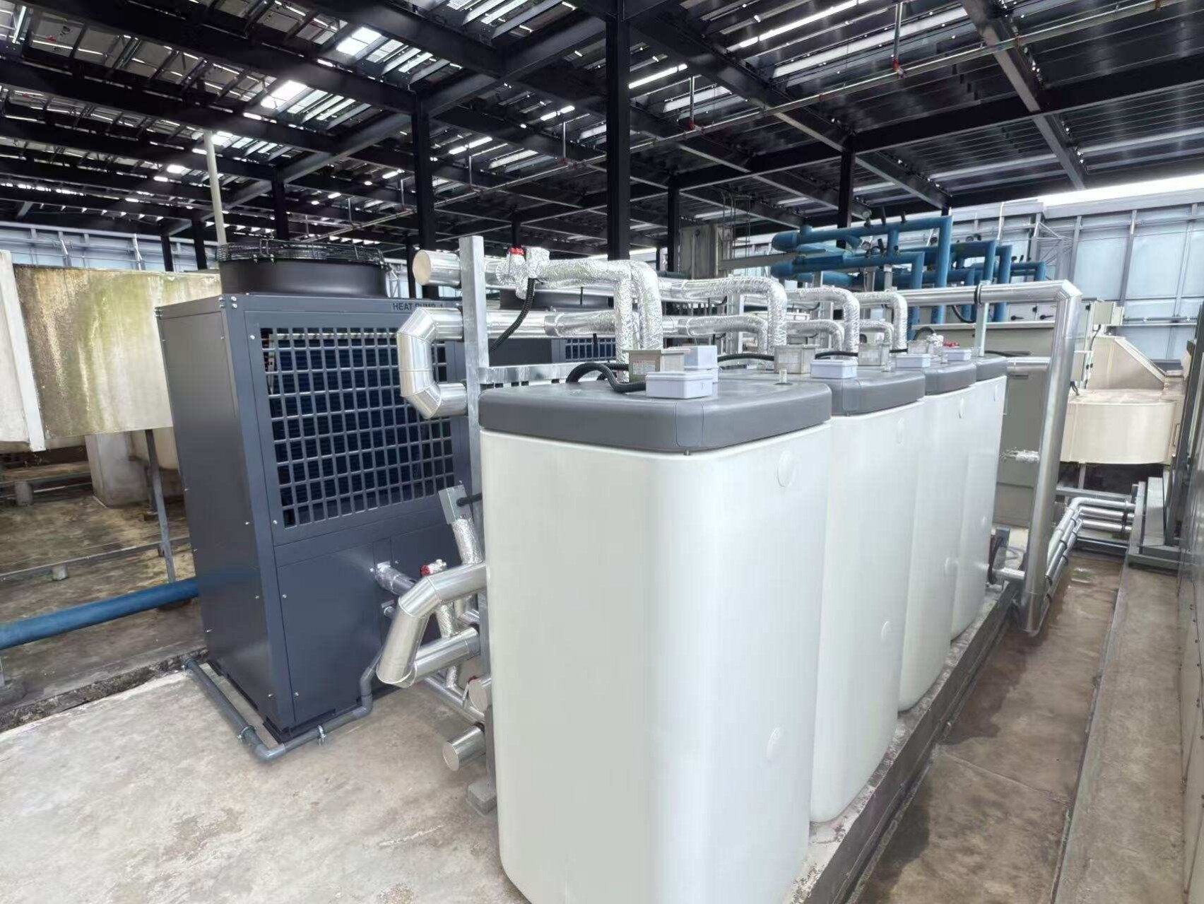 Shopping Mall HVAC90kw Customized Modular Commercial High temp Air source heat pump ( Top-blowing)
