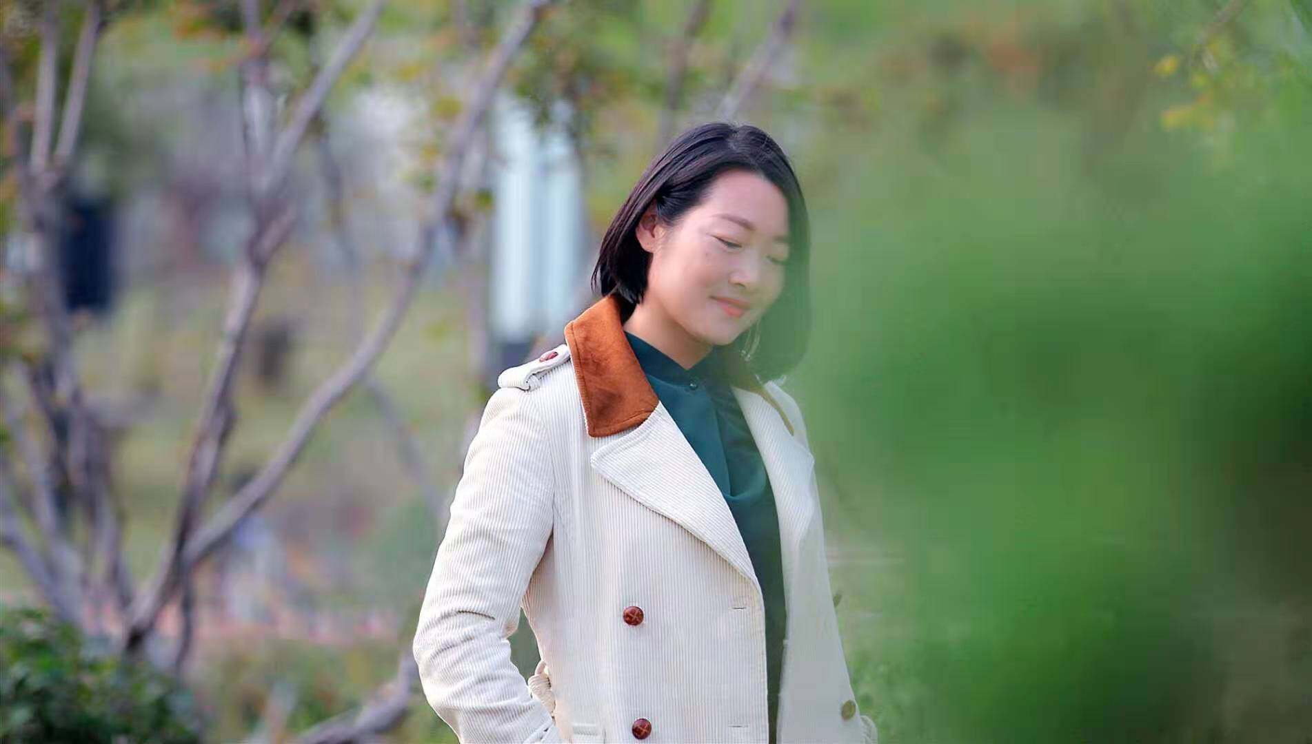 李好老师专业形象照