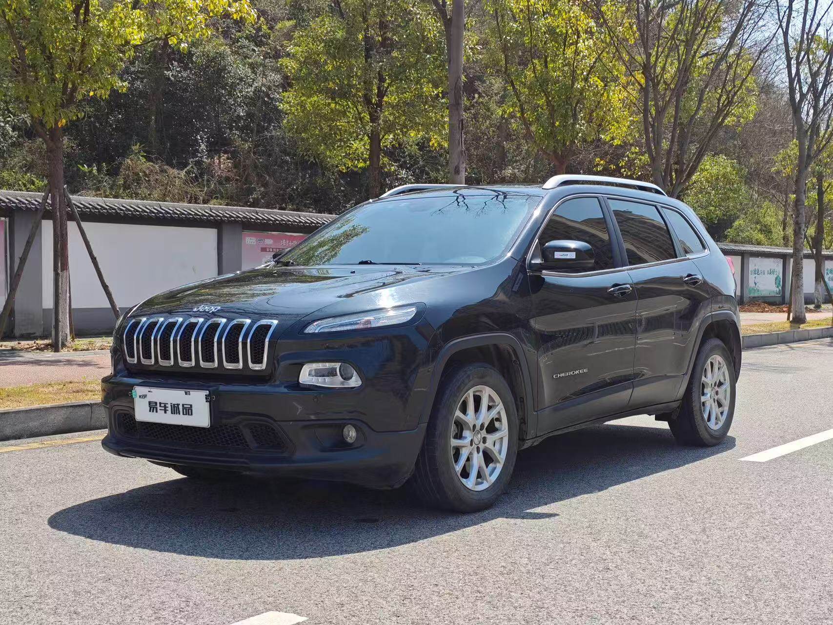 Jeep Cherokee 2016 2.4L Leading Edition