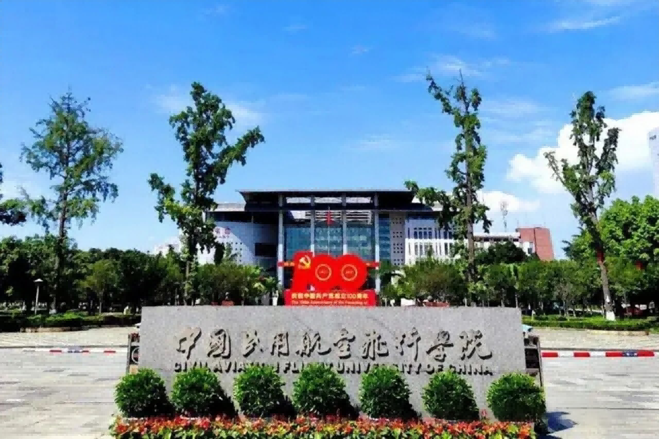 【筑梦青春，职在华盾】校园招聘，让梦想照进现实！