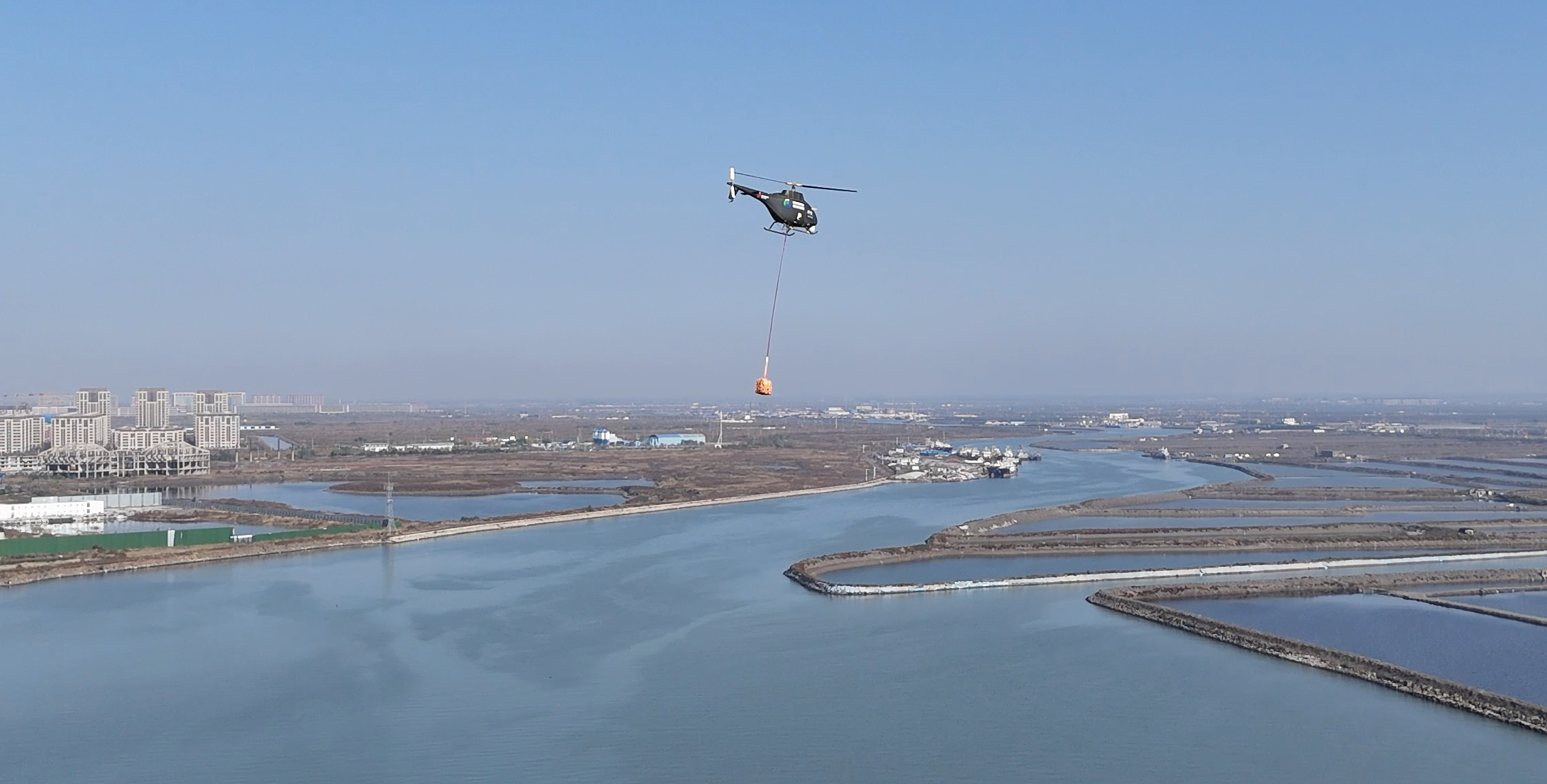 智慧低空，驭海先行
