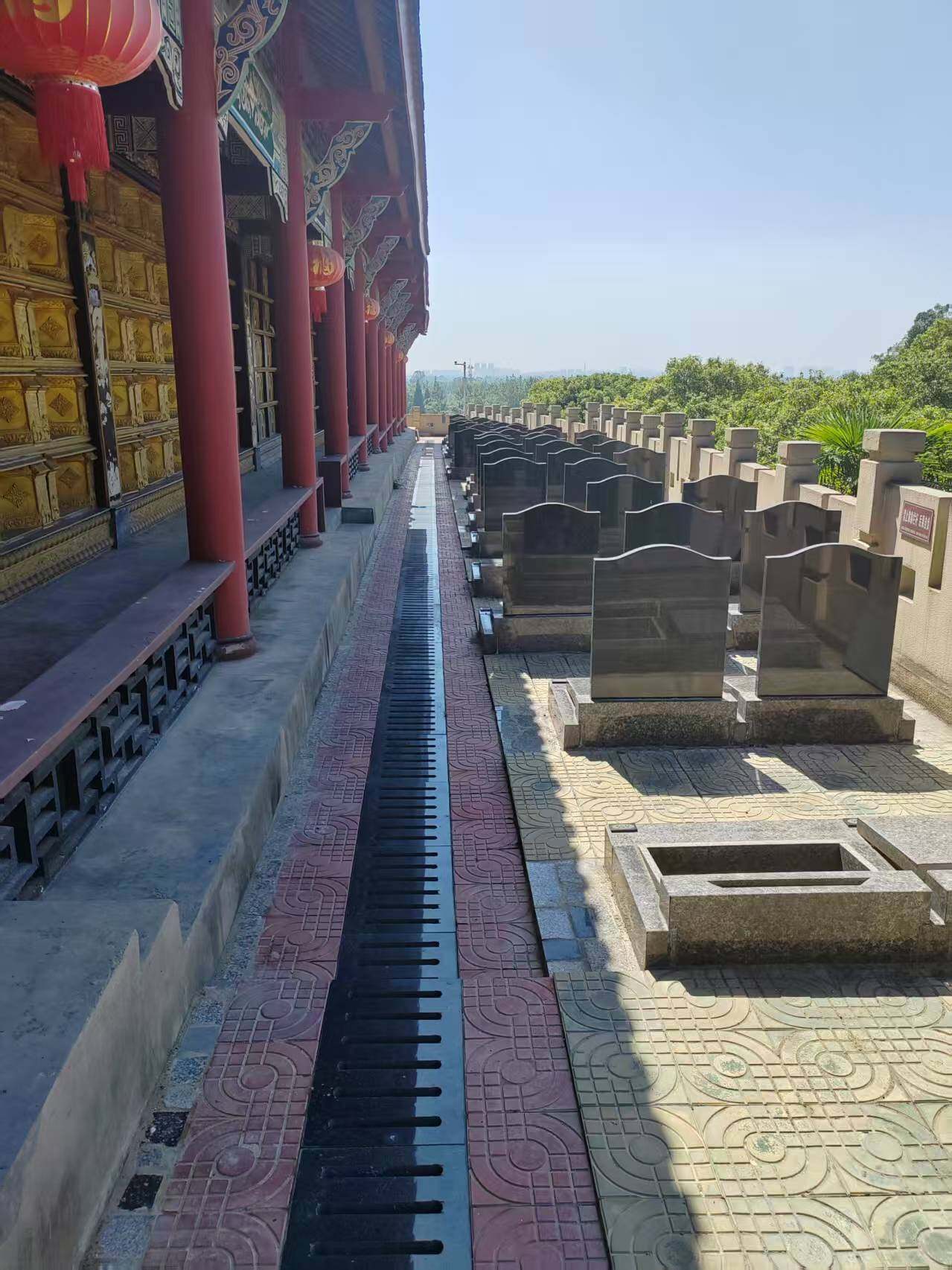 立碑双墓-1
