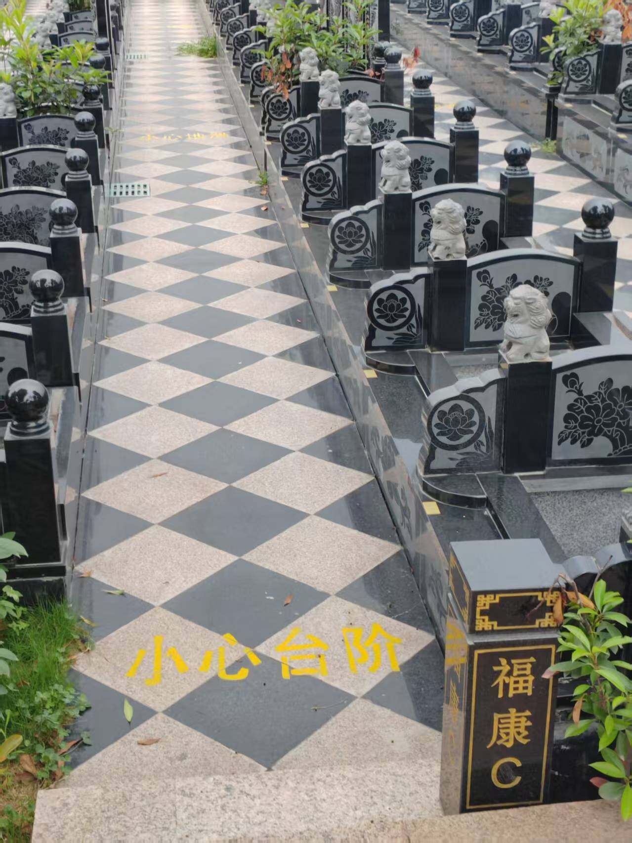 立碑双墓-3