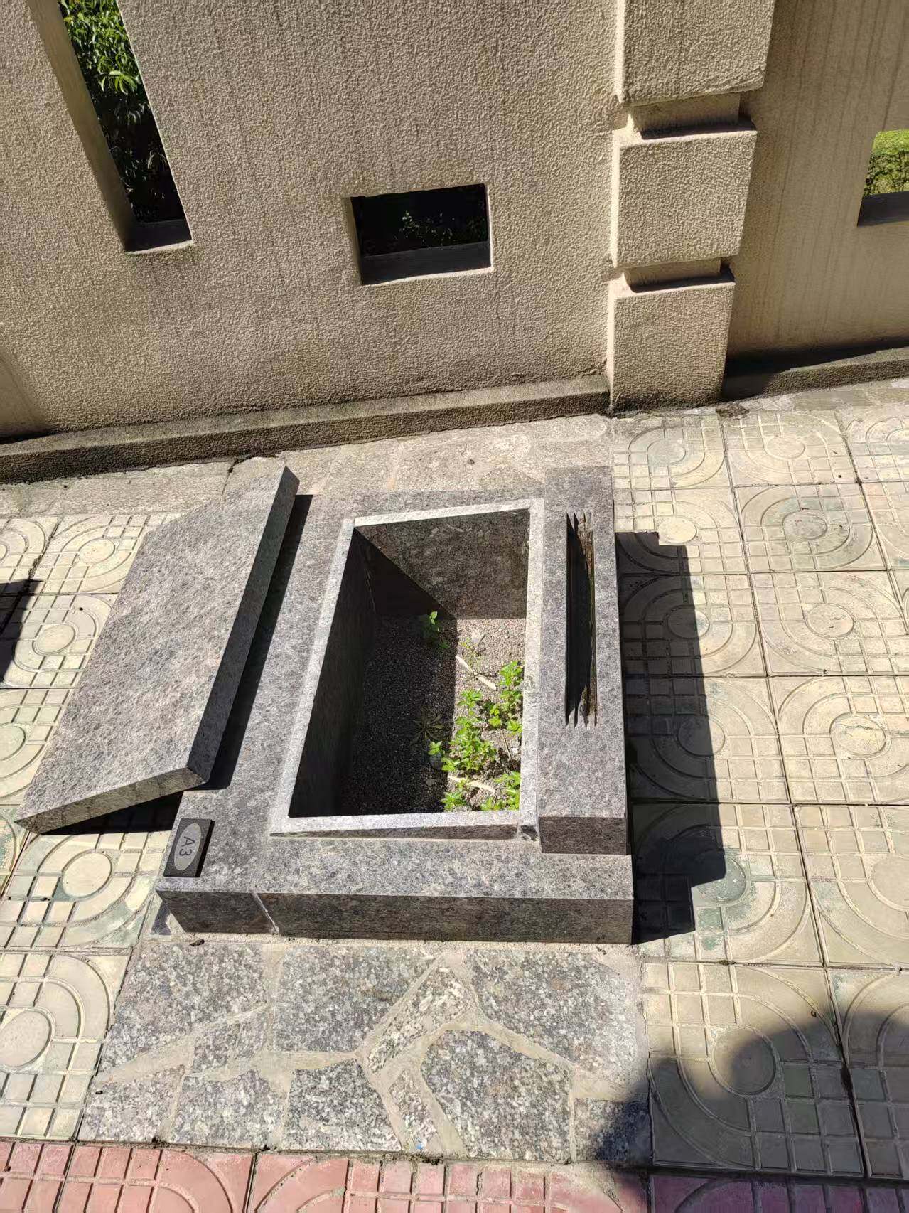 立碑双墓-3