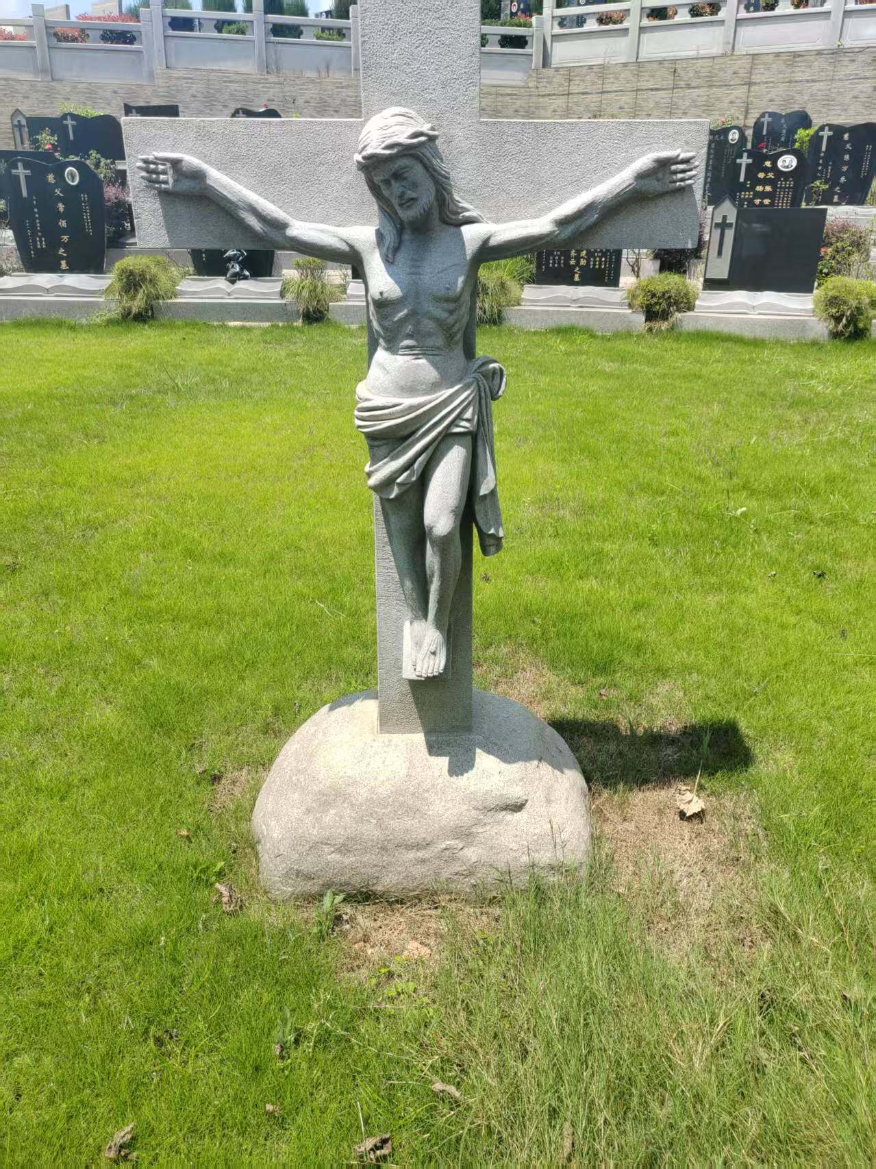 立碑双墓-1