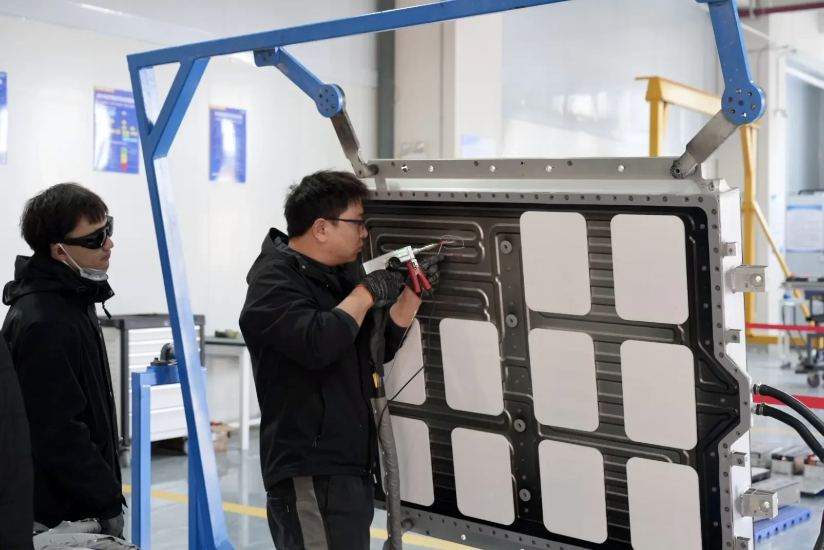 Water-cooled plate leakage and enclosure damage