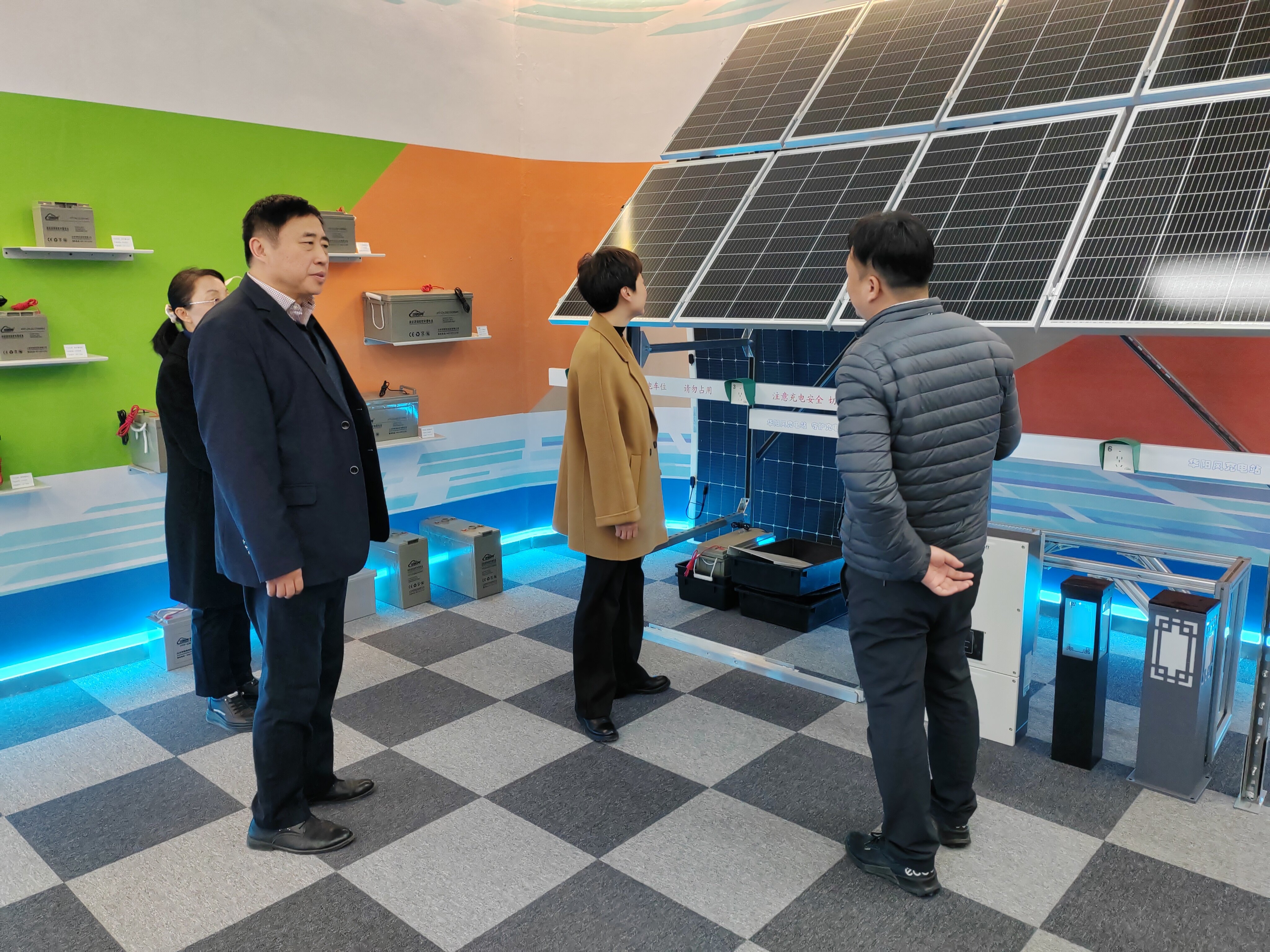 北京市昌平区沙河镇领导莅临华阳风科技调研指导 3