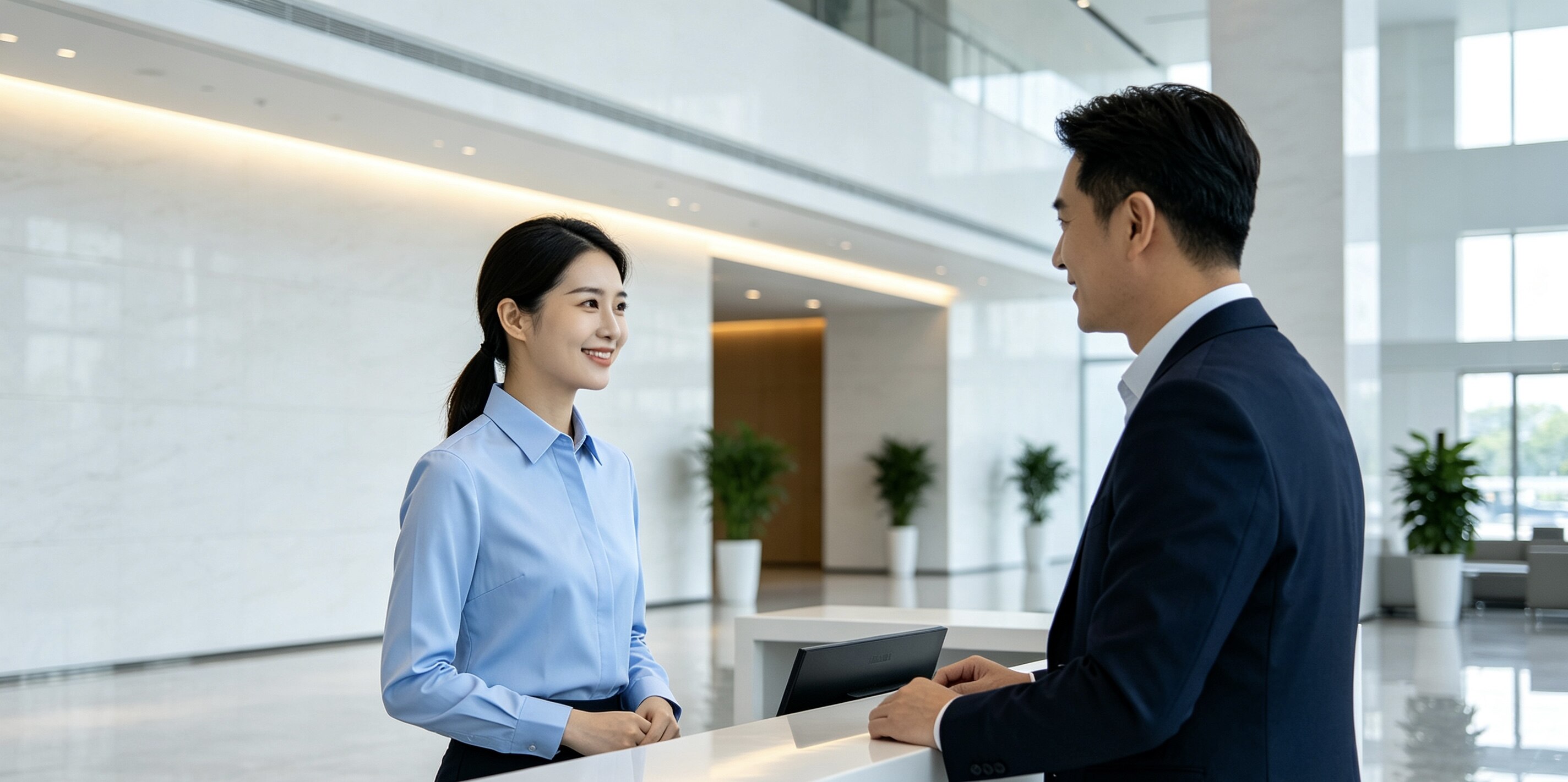 接待岗为什么更适合免烫面料？