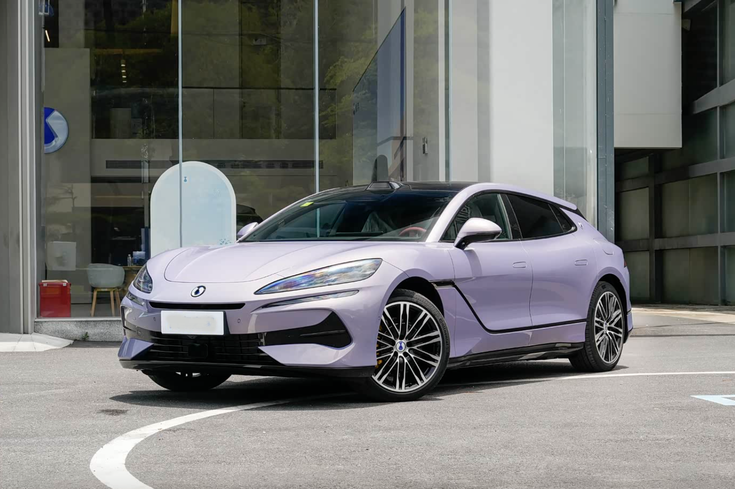 DENZA Z9GT