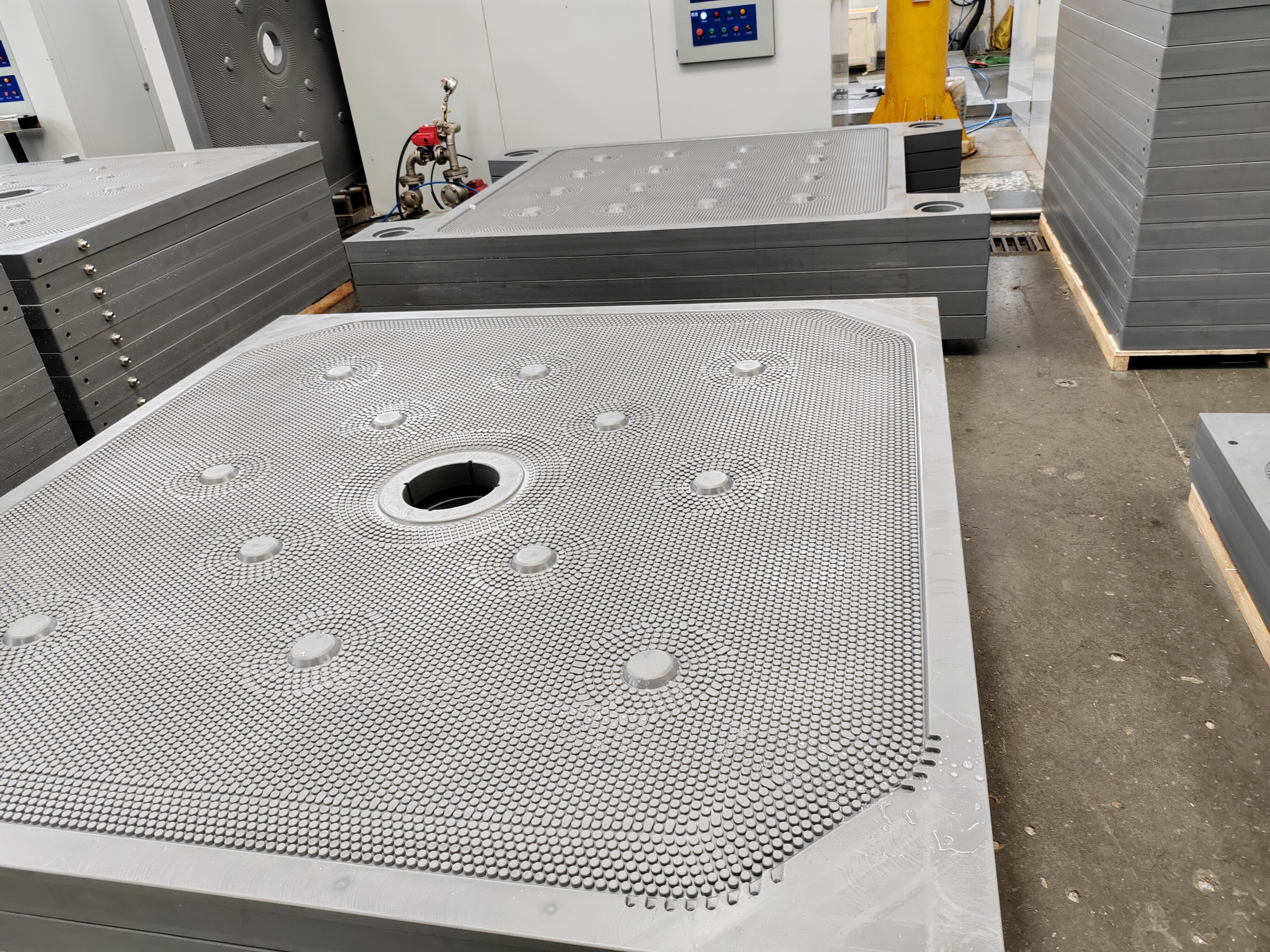 Membrane Plate