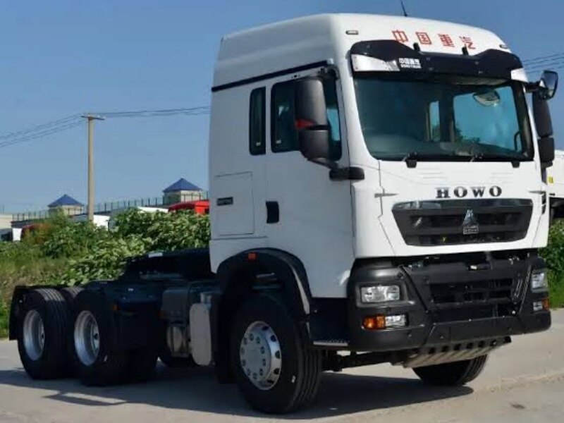 SINOTRUK HOWO 6x4 Tractor Truck 371HP Prime Mover for Semi Trailer
