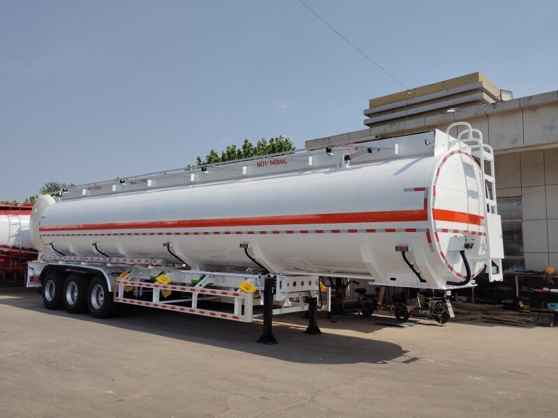 3 Axle Oil Tanker Semi Trailer with Bottom Loading API System
