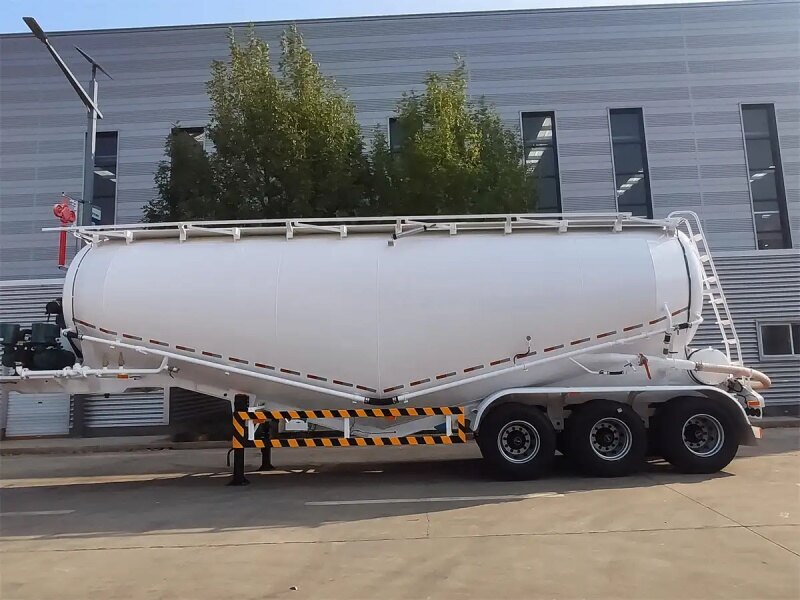 V Type Bulk Cement Semi Trailer for Fly Ash and Flour Transport