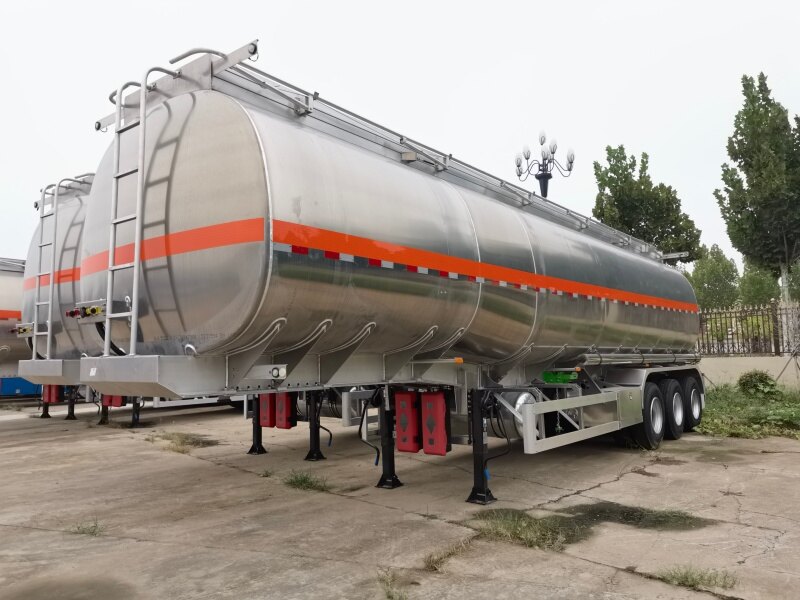 Aluminum Alloy Fuel Tanker Semi Trailer 50,000 Liters Capacity detail view 2