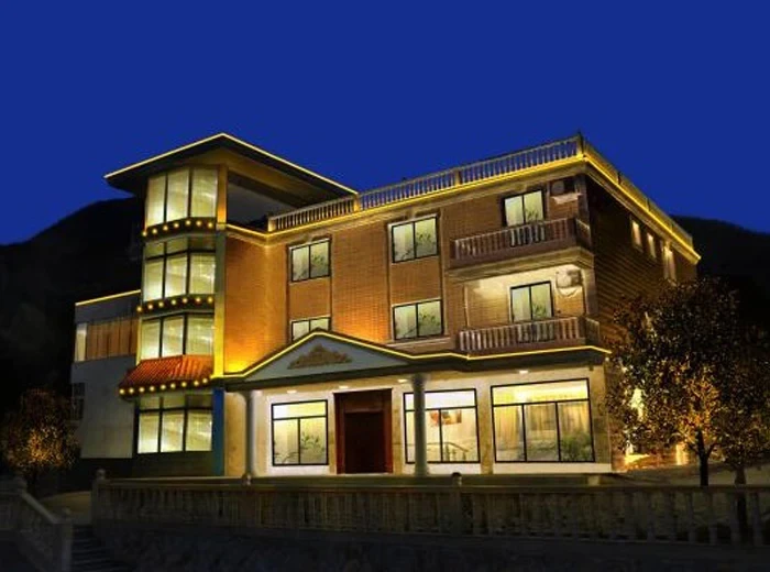 Chongqing Mountain Villa Multi-Level Staggered Lighting