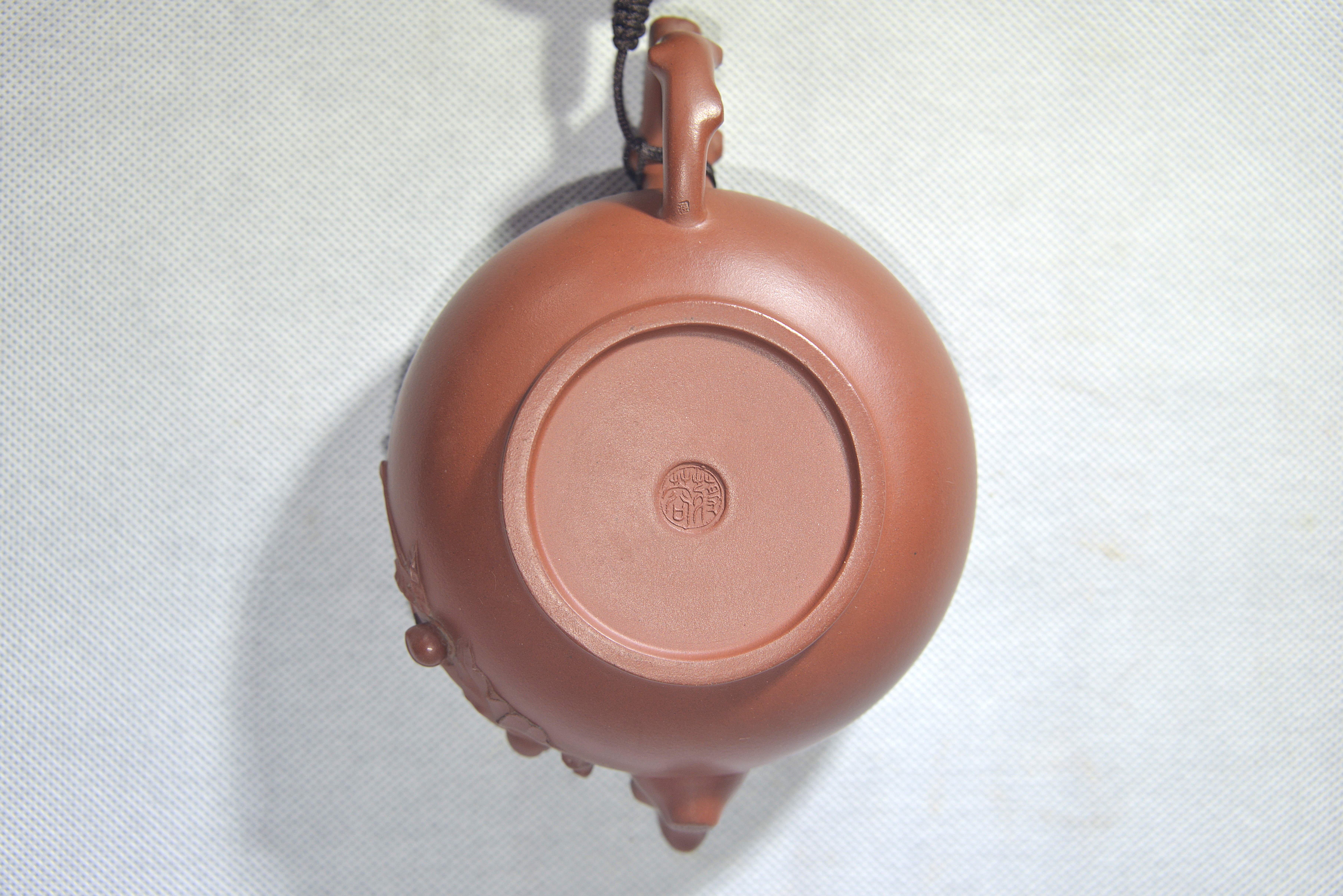 ：蒋蓉制朱泥寿桃紫砂壶（寿桃壶） 10×18×7.2×7.2cm - 5